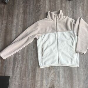Uniqlo Cream Fleece Jacket
